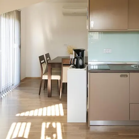 Tomic Apartments Porec Exterior photo