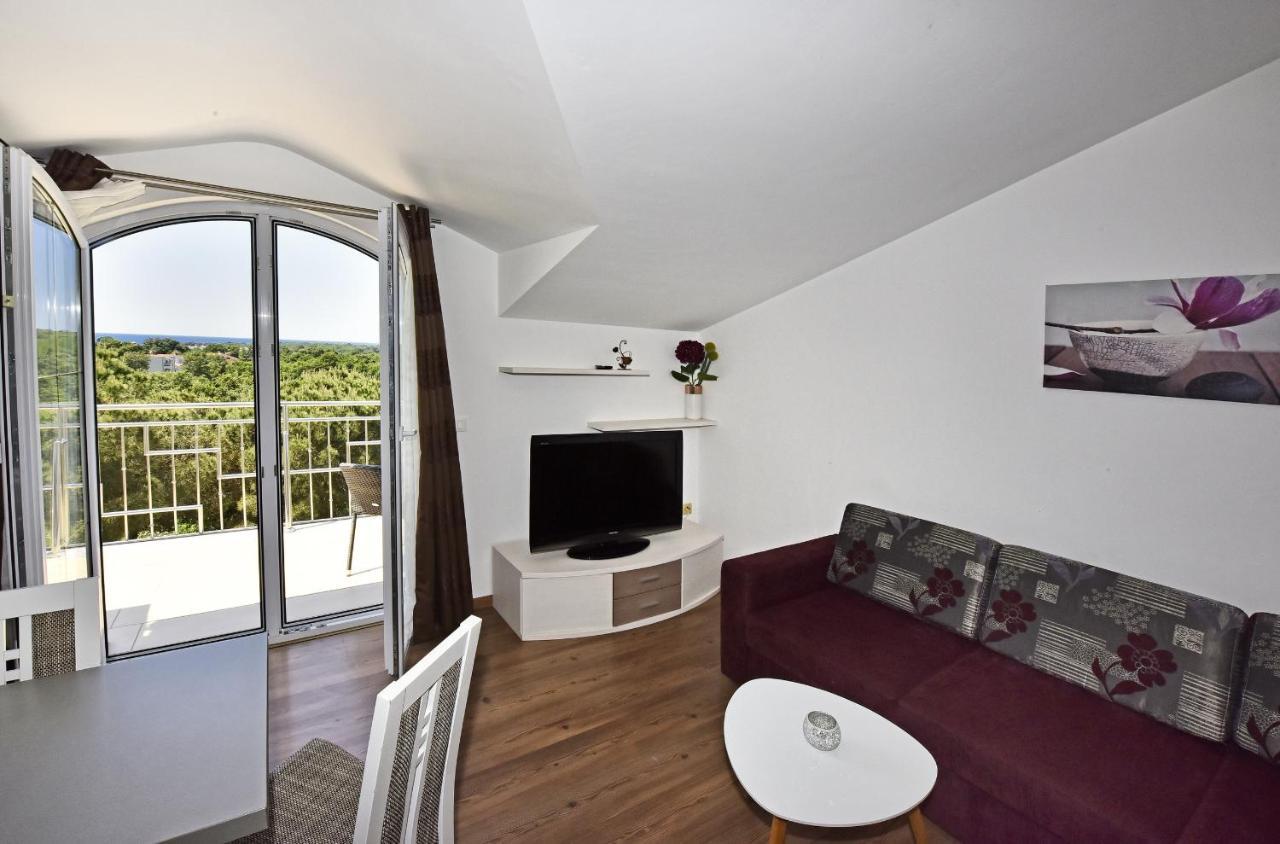 Apartment Tomic *