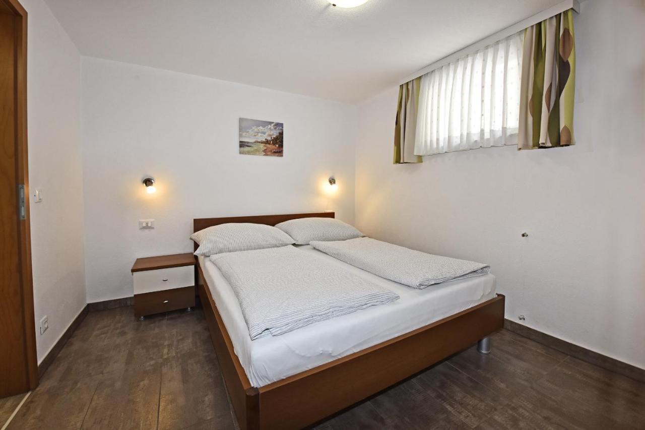 Tomic Apartment *
