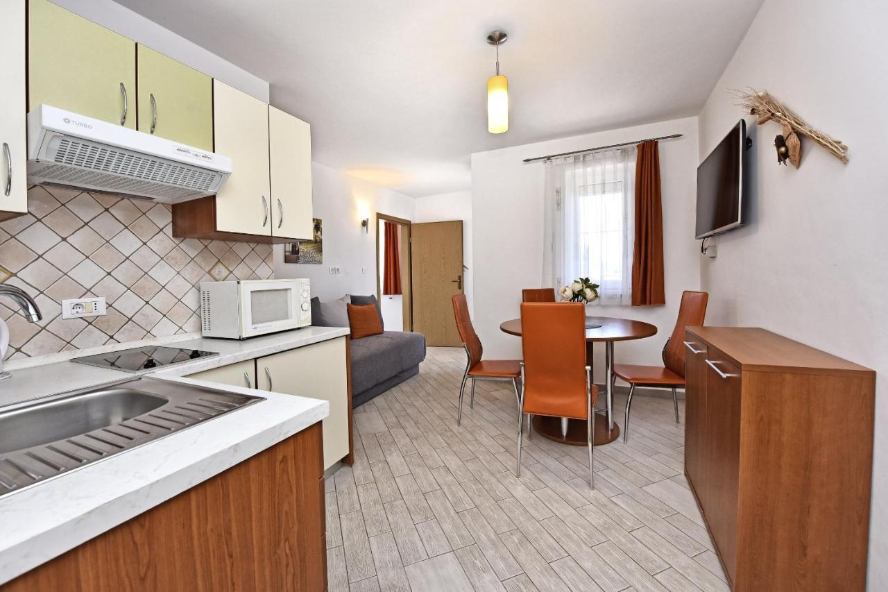 Tomic Apartment *