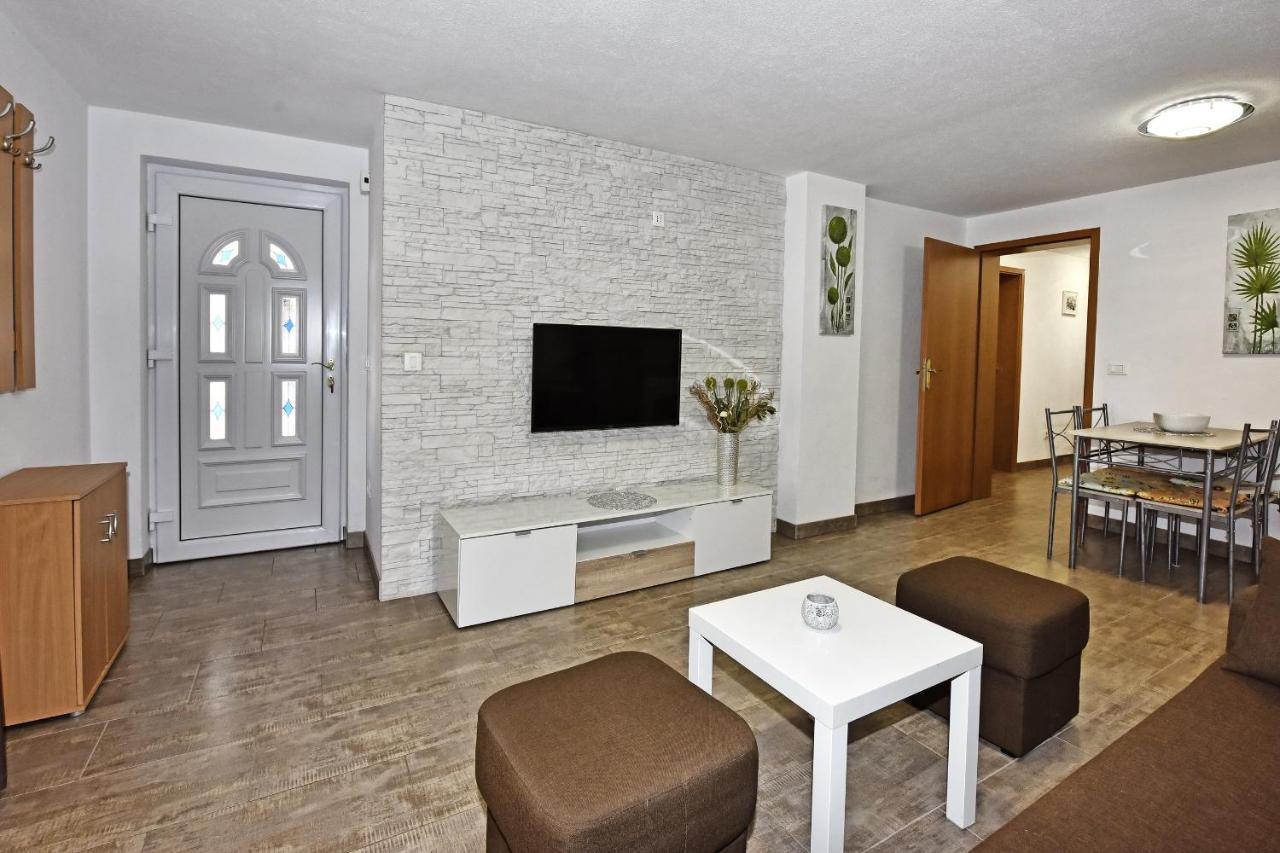 Tomic Apartment